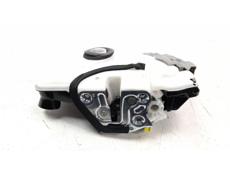 Recambio de cerradura puerta delantera izquierda para suzuki swift (az) referencia OEM IAM 8225062R43000  