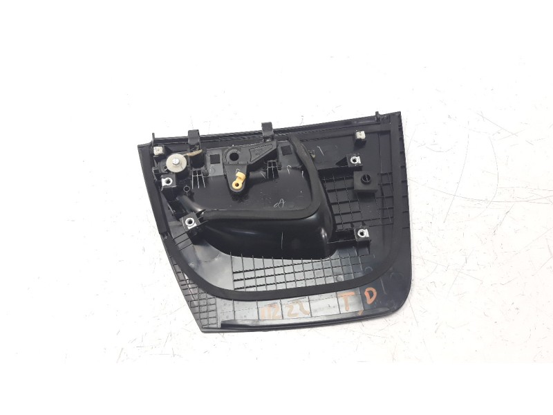 Recambio de maneta exterior trasera derecha para mahindra kuv 100 2wd nxt referencia OEM IAM 0114DAZ00751N  