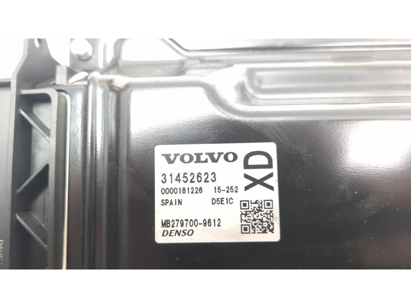 Recambio de centralita motor uce para volvo v60 kombi 2.0 diesel cat referencia OEM IAM 31452623  