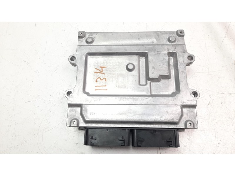 Recambio de centralita motor uce para volvo v60 kombi 2.0 diesel cat referencia OEM IAM 31452623  
