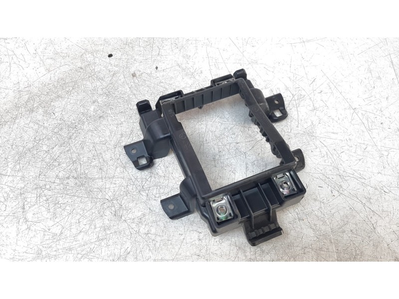 Recambio de moldura para opel corsa f ultimate referencia OEM IAM 9829630880  