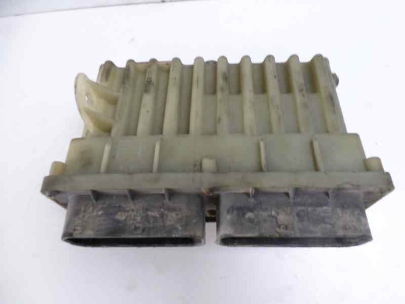 Recambio de caja reles / fusibles para opel astra g berlina comfort referencia OEM IAM 09131732 10252619 