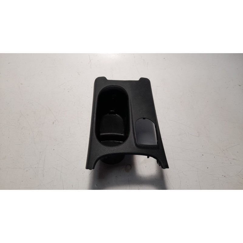 Recambio de moldura para mercedes-benz clase cla (w117) shooting brake cla 200 d (117.908) referencia OEM IAM A1766800210  