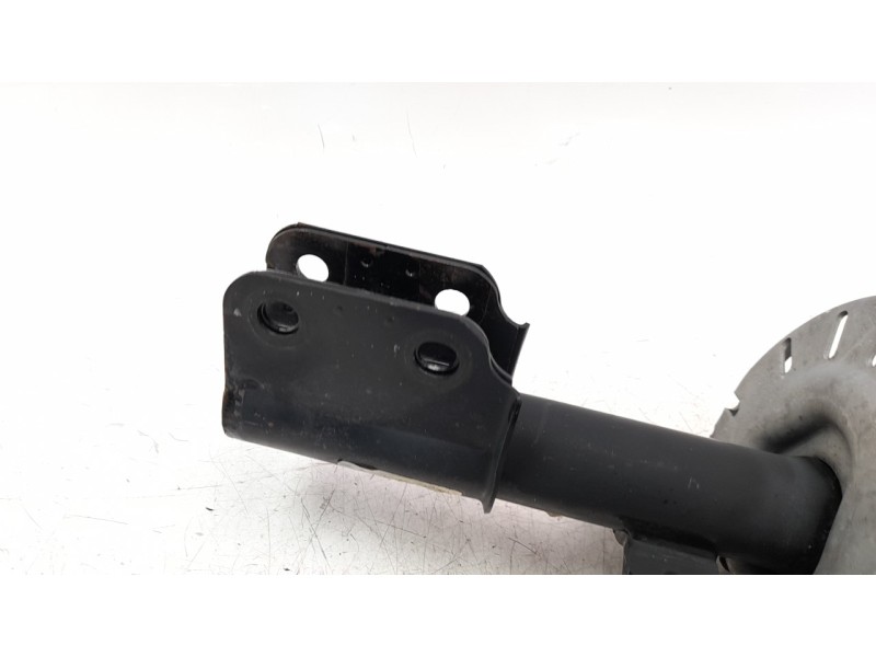 Recambio de amortiguador delantero izquierdo para peugeot 308 referencia OEM IAM 1628565380  