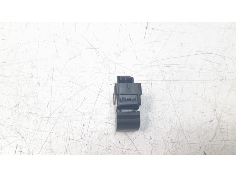 Recambio de mando elevalunas trasero izquierdo para volvo xc 40 1.5 cat referencia OEM IAM 31456060  