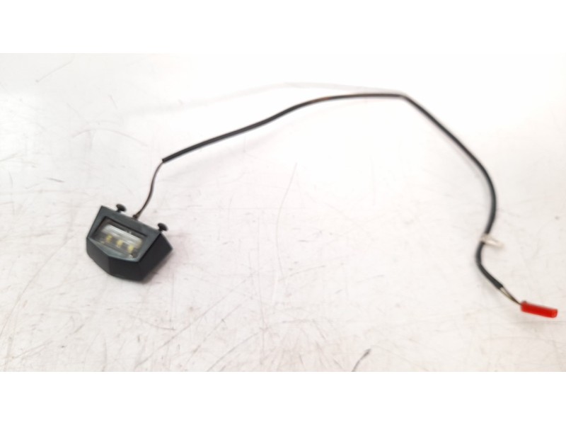 Recambio de piloto matricula para ktm 390 duke 390 duke referencia OEM IAM 90114047000  