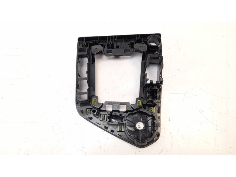 Recambio de moldura para volkswagen tiguan 2.0 tdi referencia OEM IAM 5NB854263  