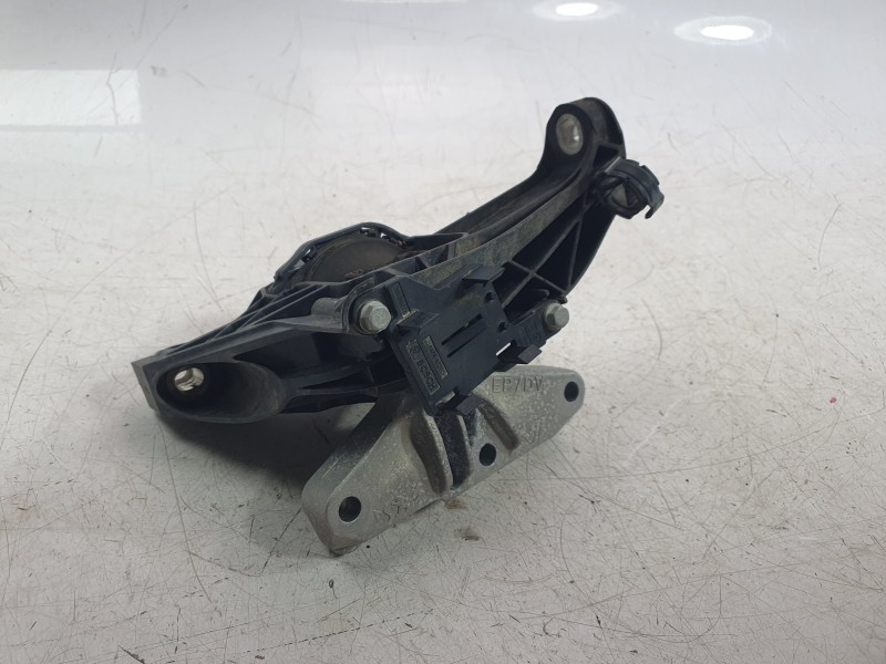 Recambio de soporte motor derecho para opel combo furgoneta/monovolumen (k9) 1.5 d referencia OEM IAM 3331314008  