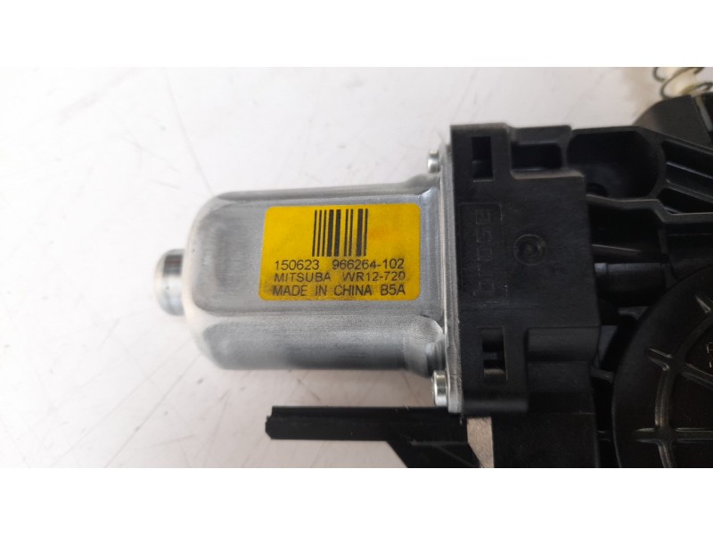 Recambio de elevalunas delantero izquierdo para volvo v60 kombi 2.0 diesel cat referencia OEM IAM 921035102  