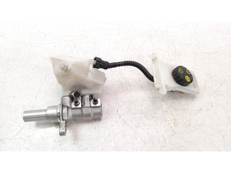 Recambio de bomba freno para peugeot 308 referencia OEM IAM 9807651580  