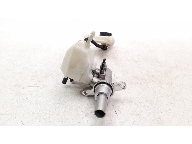 Recambio de bomba freno para peugeot 308 referencia OEM IAM 9807651580  