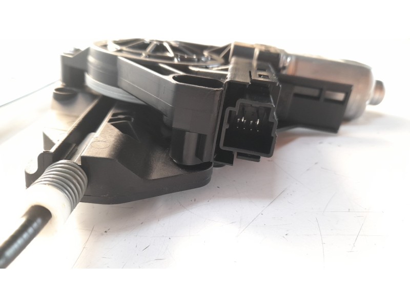 Recambio de elevalunas trasero derecho para volvo v60 kombi 2.0 diesel cat referencia OEM IAM 921044102  