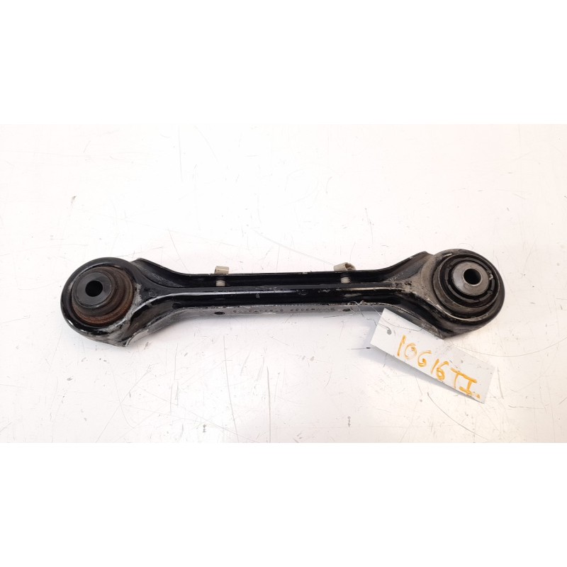 Recambio de brazo suspension superior trasero izquierdo para bmw serie 3 berlina (e90) 2.0 16v diesel referencia OEM IAM 3332676