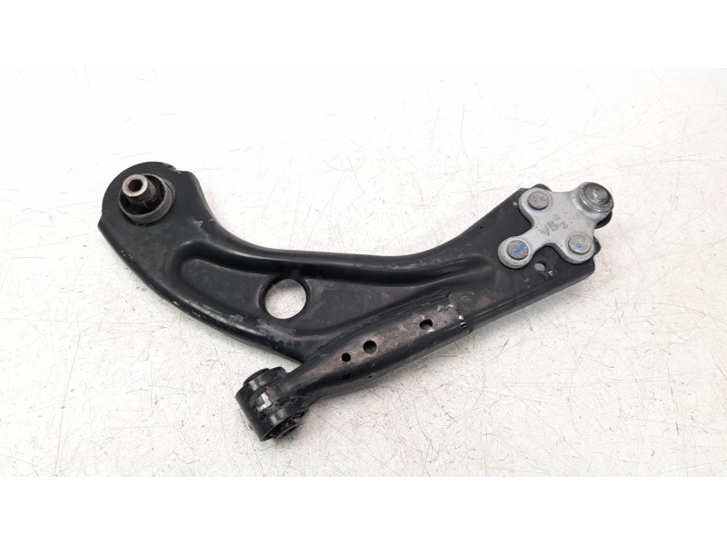 Recambio de brazo suspension inferior delantero derecho para peugeot 308 referencia OEM IAM 9846329280  ZWDPE011