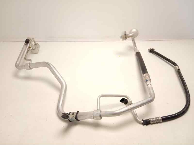 Recambio de tubos aire acondicionado para ssangyong tivoli limited 4x2 referencia OEM IAM 6862035106  