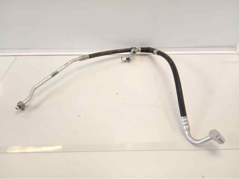 Recambio de tubos aire acondicionado para ssangyong tivoli limited 4x2 referencia OEM IAM 6861035000  