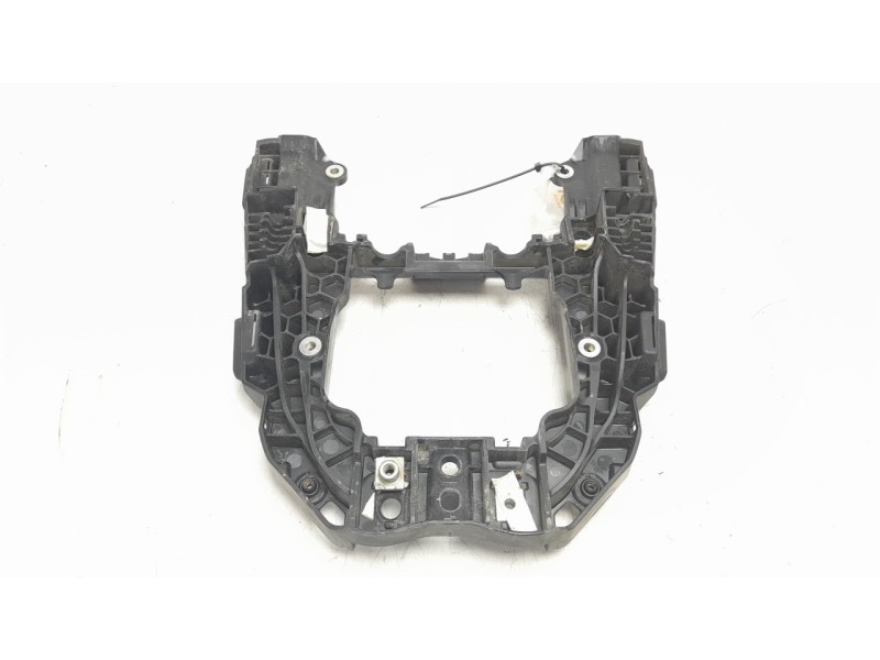 Recambio de moldura para honda africa twin referencia OEM IAM 81350MKKD20  