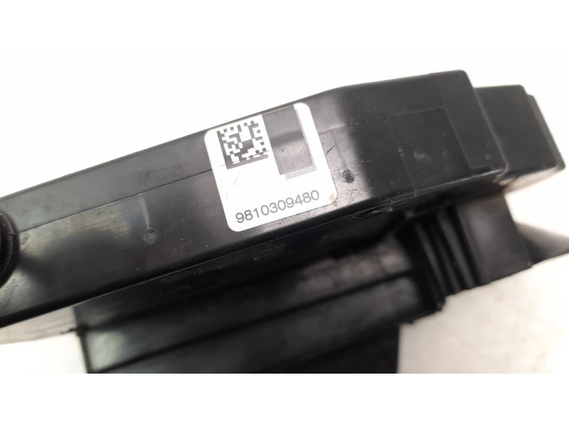 Recambio de cerradura puerta delantera izquierda para peugeot 308 referencia OEM IAM 9810309480  