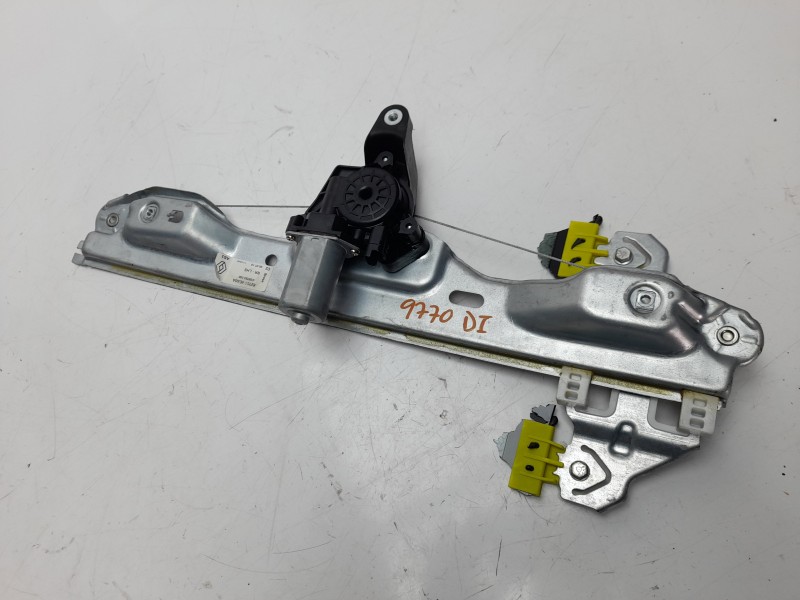 Recambio de elevalunas trasero izquierdo para renault kadjar intens referencia OEM IAM 827014EA0A  