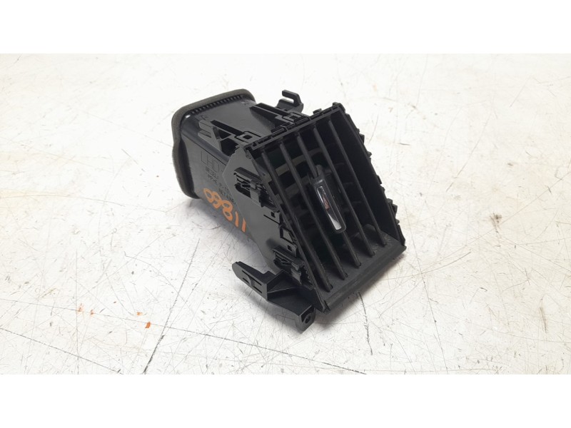Recambio de aireador izquierdo para toyota prius+ advance referencia OEM IAM 5568647060  