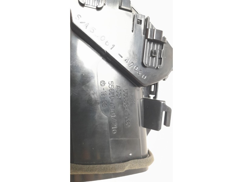 Recambio de aireador izquierdo para toyota prius+ advance referencia OEM IAM 5568647060  