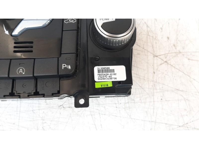 Recambio de mando climatizador para volvo v60 kombi 2.0 diesel cat referencia OEM IAM 31398588  
