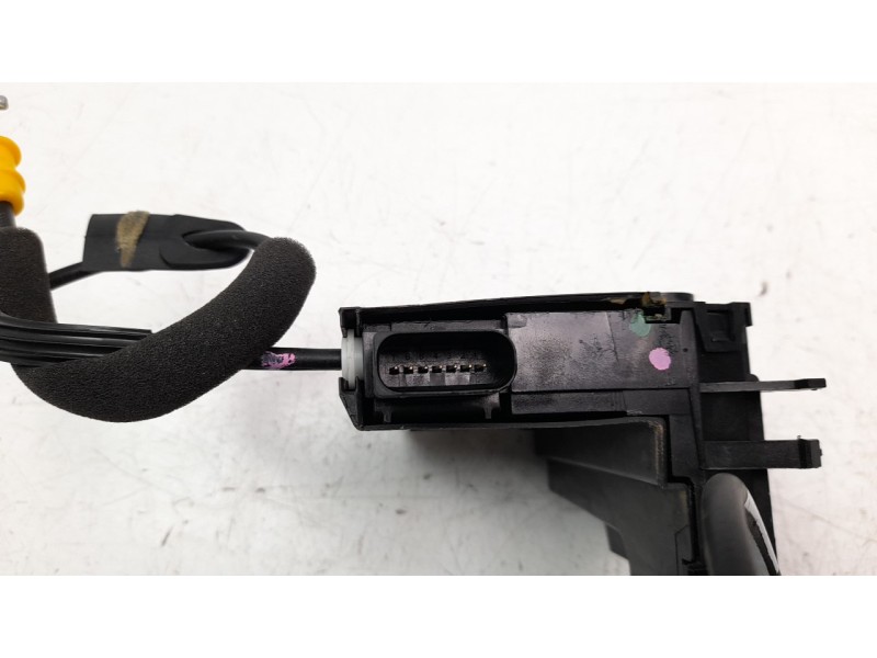 Recambio de cerradura puerta trasera derecha para peugeot 308 referencia OEM IAM 9826110980  