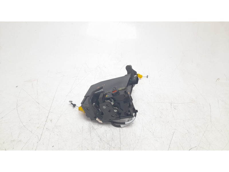 Recambio de cerradura puerta trasera izquierda para peugeot 308 referencia OEM IAM 9826126080  