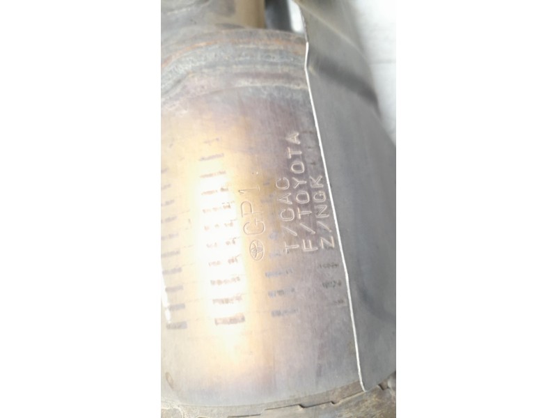 Recambio de catalizador para toyota prius+ advance referencia OEM IAM GP1  