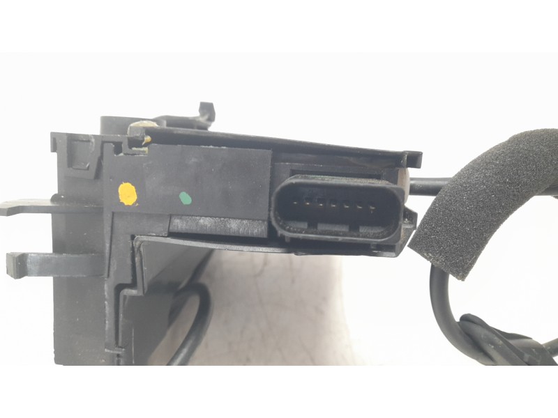 Recambio de cerradura puerta trasera izquierda para peugeot 308 referencia OEM IAM 9826126080  