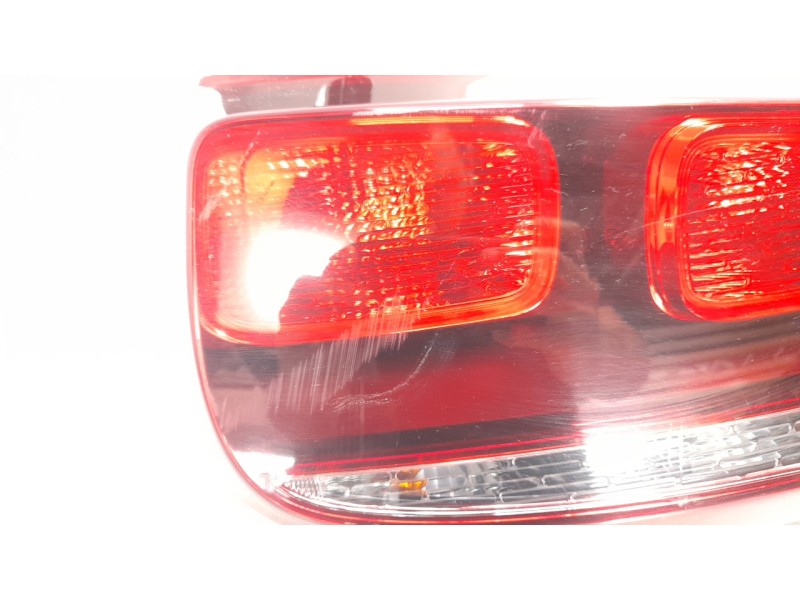 Recambio de piloto trasero izquierdo para mahindra kuv 100 2wd nxt referencia OEM IAM 1703AAA03701N  