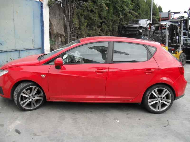 seat ibiza (6j5) del año 2008