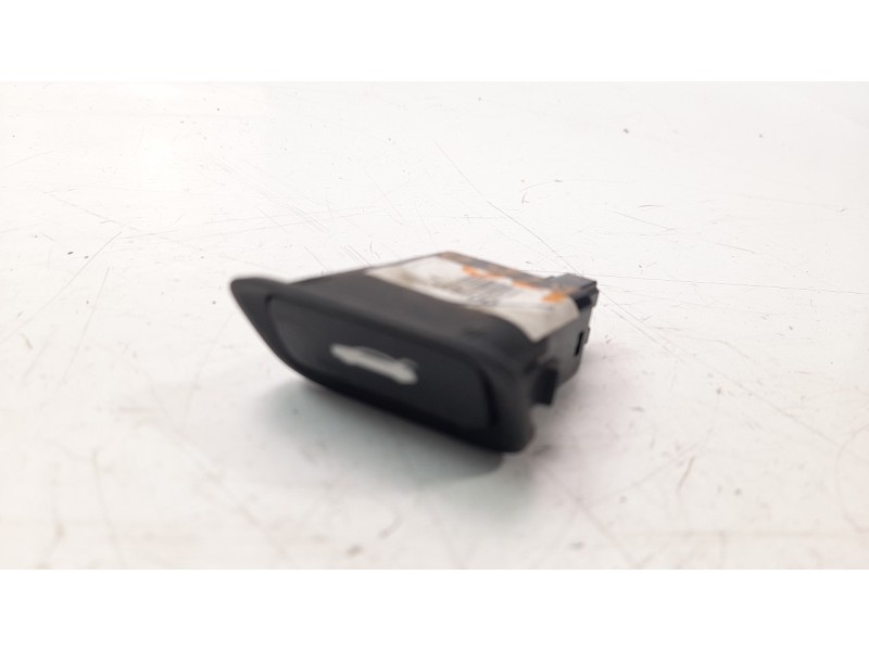Recambio de interruptor para hyundai i40 1.7 crdi cat referencia OEM IAM 39R5901100  