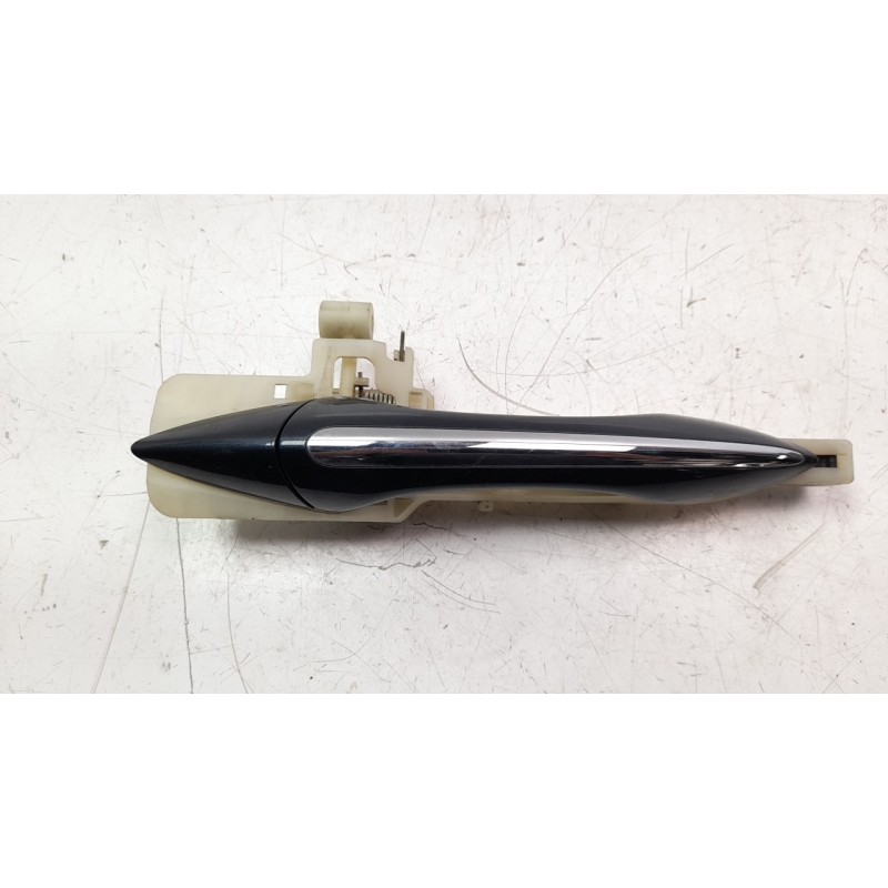 Recambio de maneta exterior trasera izquierda para hyundai i40 1.7 crdi cat referencia OEM IAM 826513Z010  