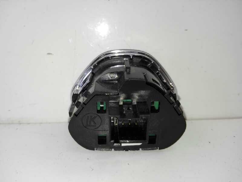 Recambio de warning para opel corsa e selective referencia OEM IAM 39031634  