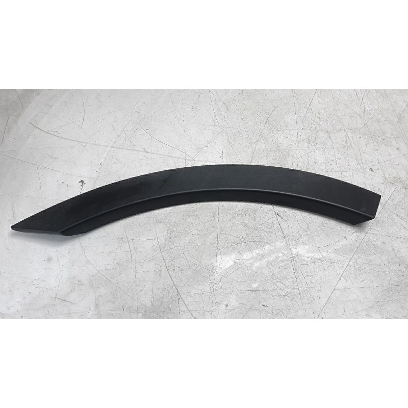 Recambio de aletin trasero derecho para land rover discovery sport 2.0 td4 cat referencia OEM IAM FK7216A332AC  