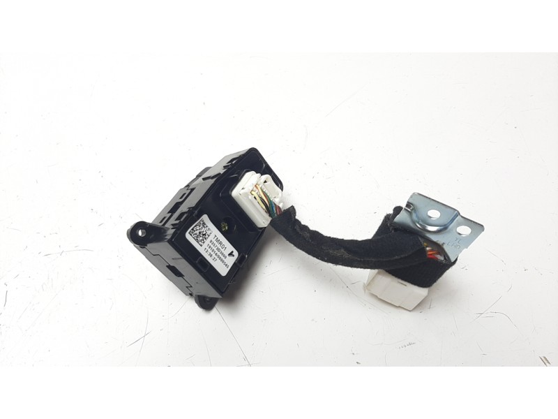 Recambio de mando retrovisor para hyundai tucson 1.6 crdi cat referencia OEM IAM 93573D3000  