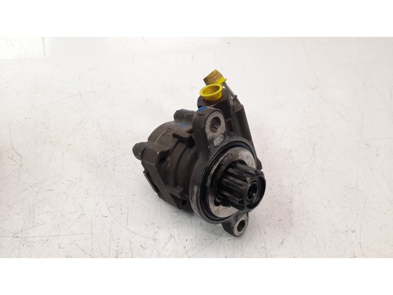 Recambio de bomba direccion para toyota hilux (kun) 2.5 turbodiesel referencia OEM IAM 443100K040  