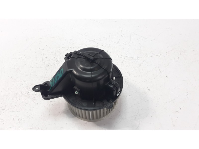 Recambio de ventilador calefaccion para mahindra kuv 100 2wd nxt referencia OEM IAM 1203CAA05241N  