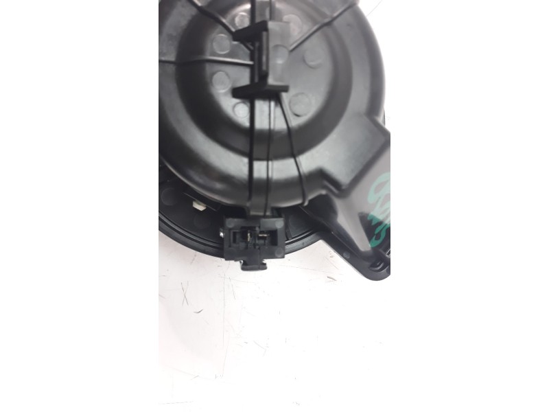 Recambio de ventilador calefaccion para mahindra kuv 100 2wd nxt referencia OEM IAM 1203CAA05241N  