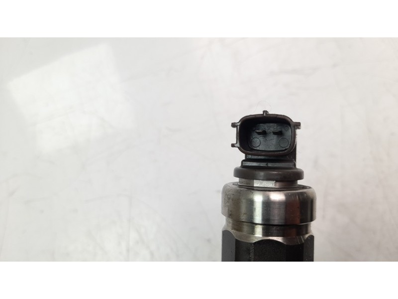 Recambio de inyector para toyota hilux (kun) 2.5 turbodiesel referencia OEM IAM 2367030150  