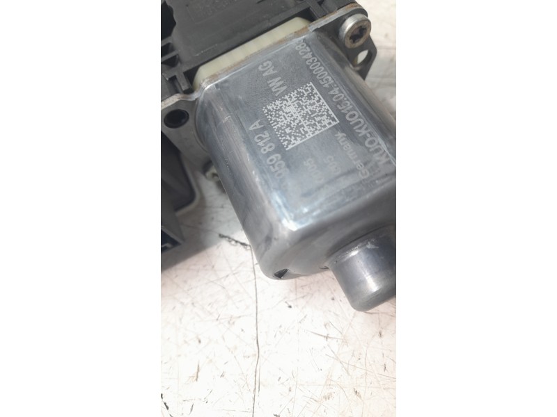 Recambio de motor elevalunas trasero derecho para seat leon (5f1) style referencia OEM IAM 5Q0959812A  