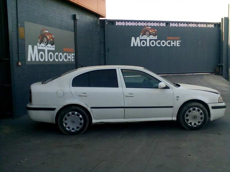 skoda octavia berlina (1u2) del año 2004