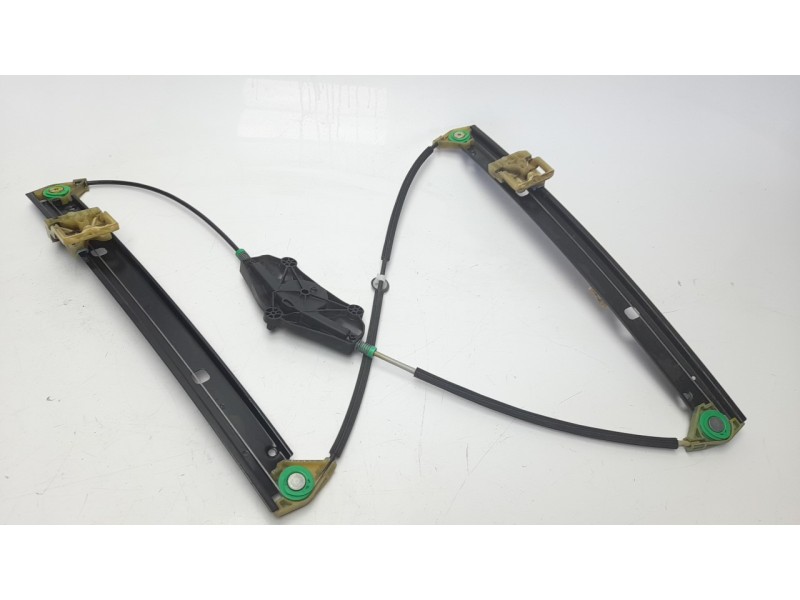 Recambio de elevalunas delantero derecho para audi a4 ber. (b8) básico referencia OEM IAM 8K0837462 106022414 