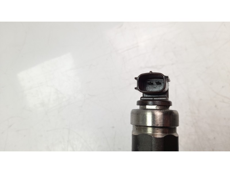 Recambio de inyector para toyota hilux (kun) 2.5 turbodiesel referencia OEM IAM 2367030150  