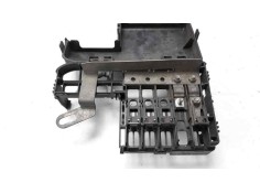 Recambio de caja reles / fusibles para opel corsa d ´´111 years´´ referencia OEM IAM 17184351   2