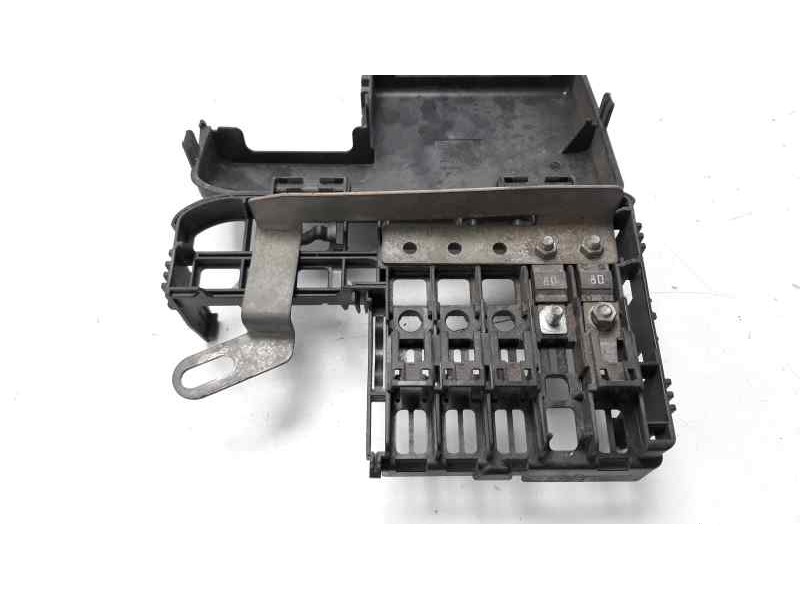 Recambio de caja reles / fusibles para opel corsa d ´´111 years´´ referencia OEM IAM 17184351  