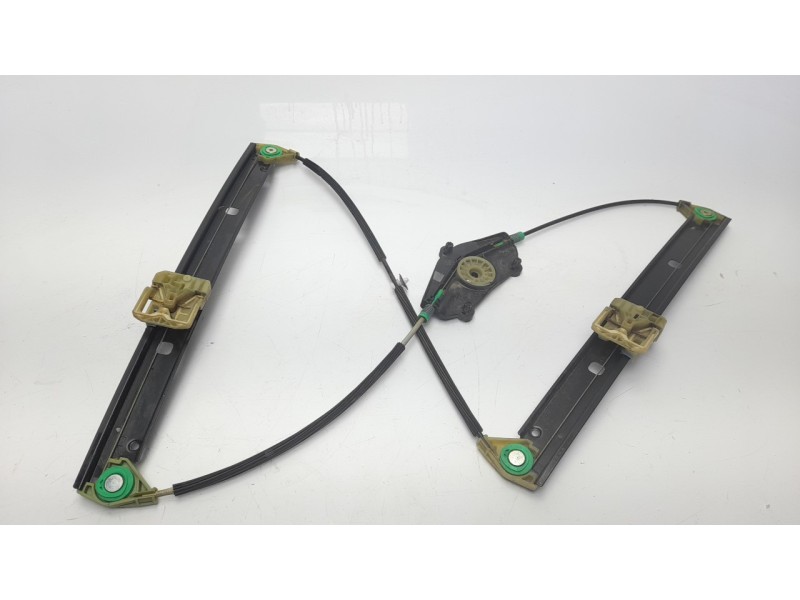 Recambio de elevalunas delantero izquierdo para audi a4 ber. (b8) básico referencia OEM IAM 8K0837461 106022415 