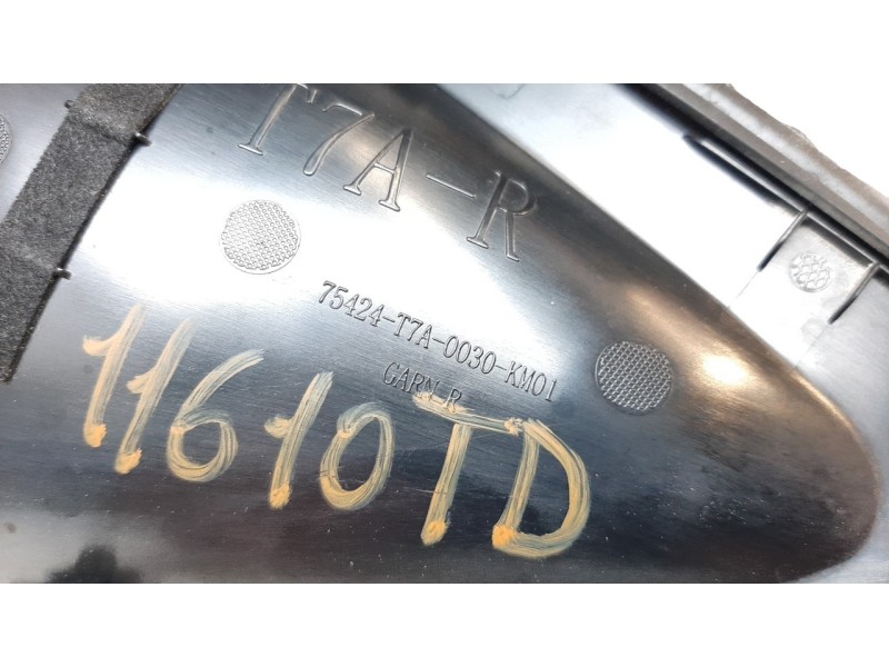 Recambio de moldura para honda hr-v (..) 1.5 vtec cat referencia OEM IAM 75424T7A003  