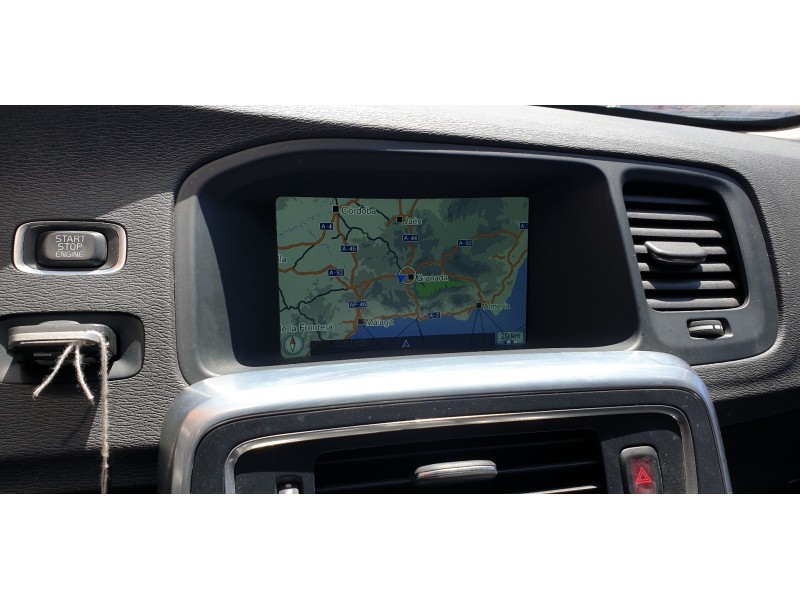 Recambio de sistema navegacion gps para volvo v60 kombi 2.0 diesel cat referencia OEM IAM 31382065  